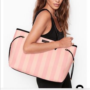 Victoria secret getaway tote